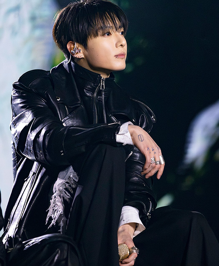 The Comeback Live 2026 Arirang Jeon Jungkook Oversized Black Leather Biker Jacket Shop now
