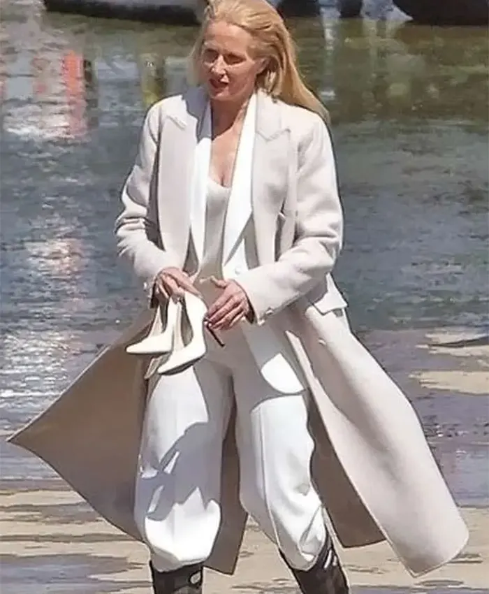Animals Gillian Anderson Off-White Wool Coat