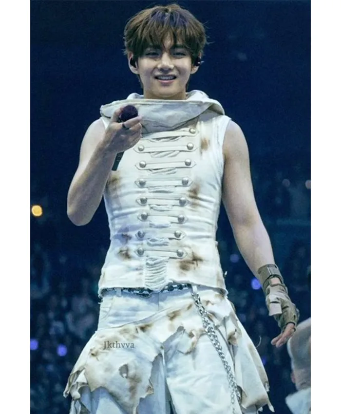 BTS Arirang World Tour 2026 Kim Taehyung White Military Vest